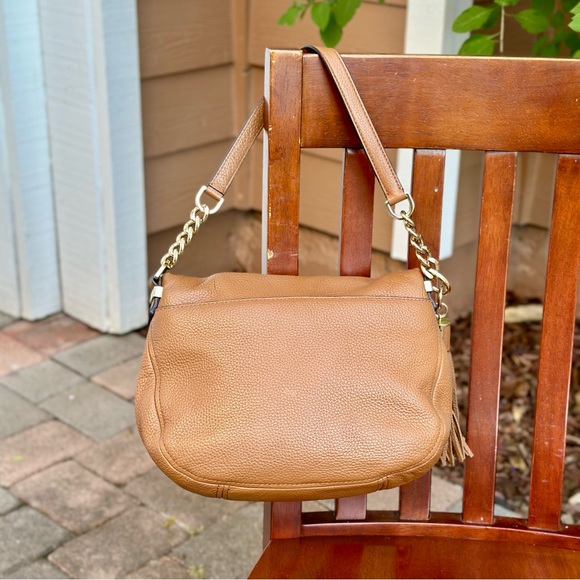 Michael Kors Bedford Medium Tassle Saddle Bag - Picture 3 of 11